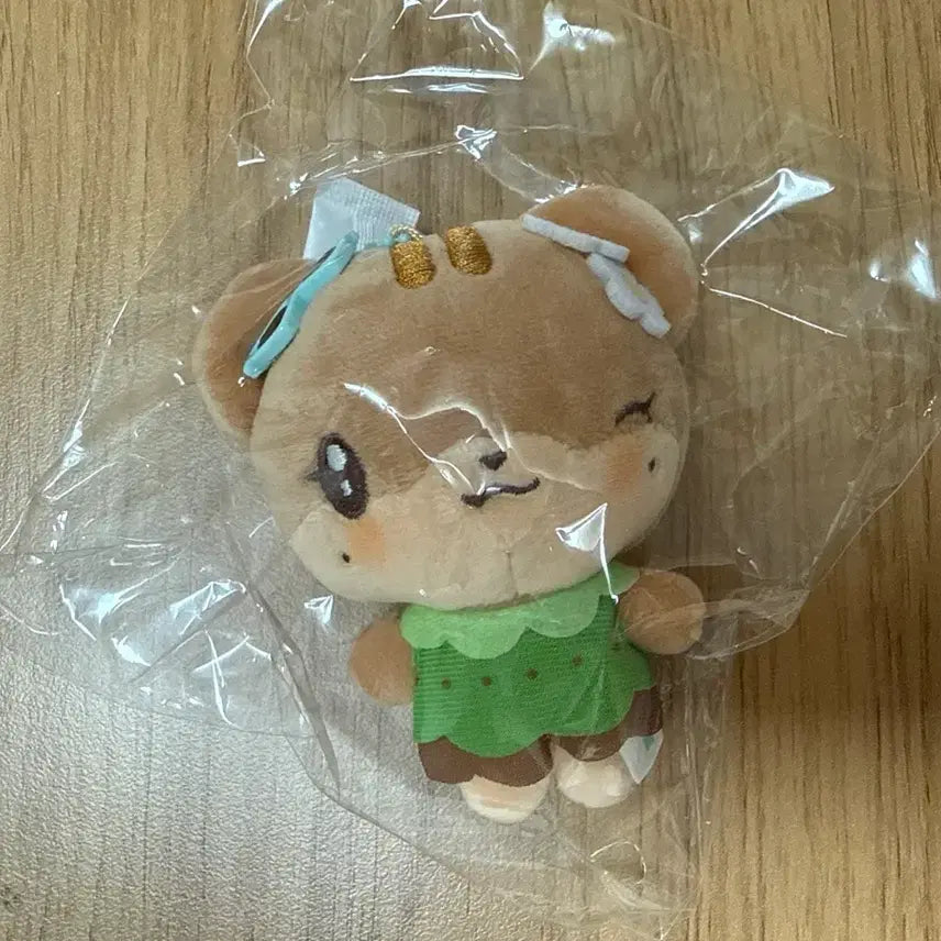 [BUNJANG] IVE Luvy Luvy Tanning Mini Leeb Beanie Keychain LEO / 아이브 태닝 미니브 플러시 키링 이랑이 이서