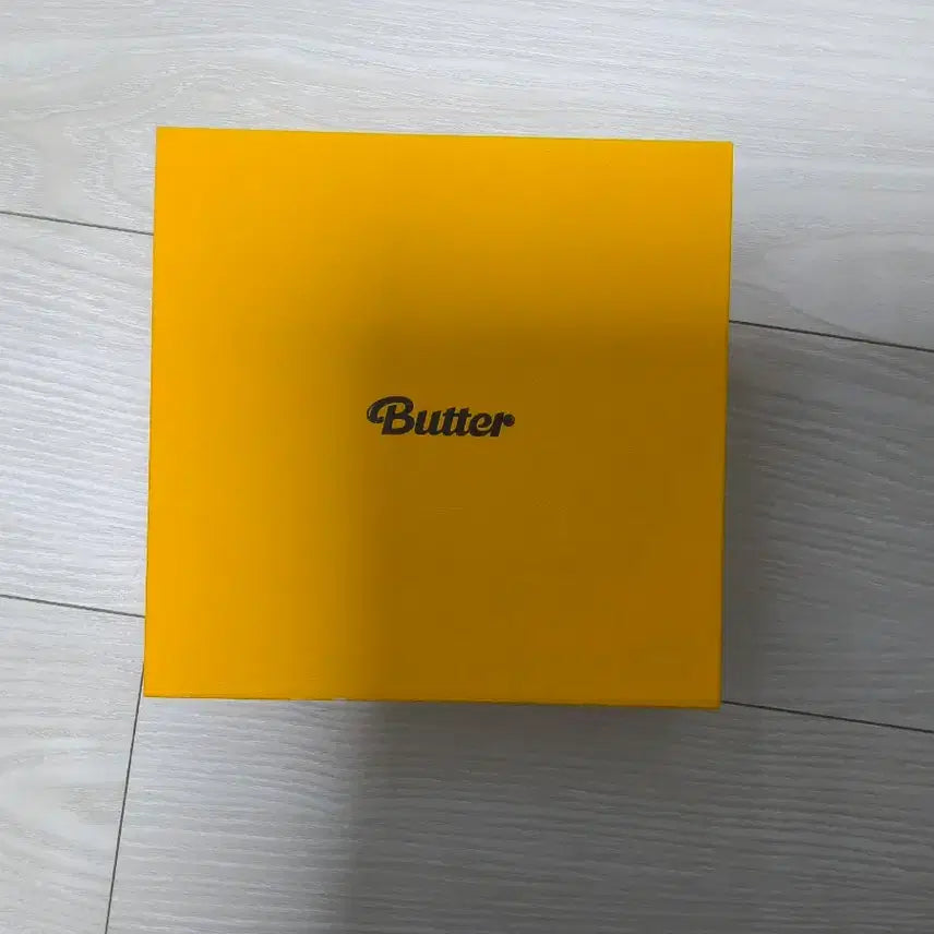 [BUNJANG] BTS Butter Album (Cream Version) - Unsealed, Jimin &amp; RM Photocards / 방탄소년단 버터 개봉 앨범(포카2장)