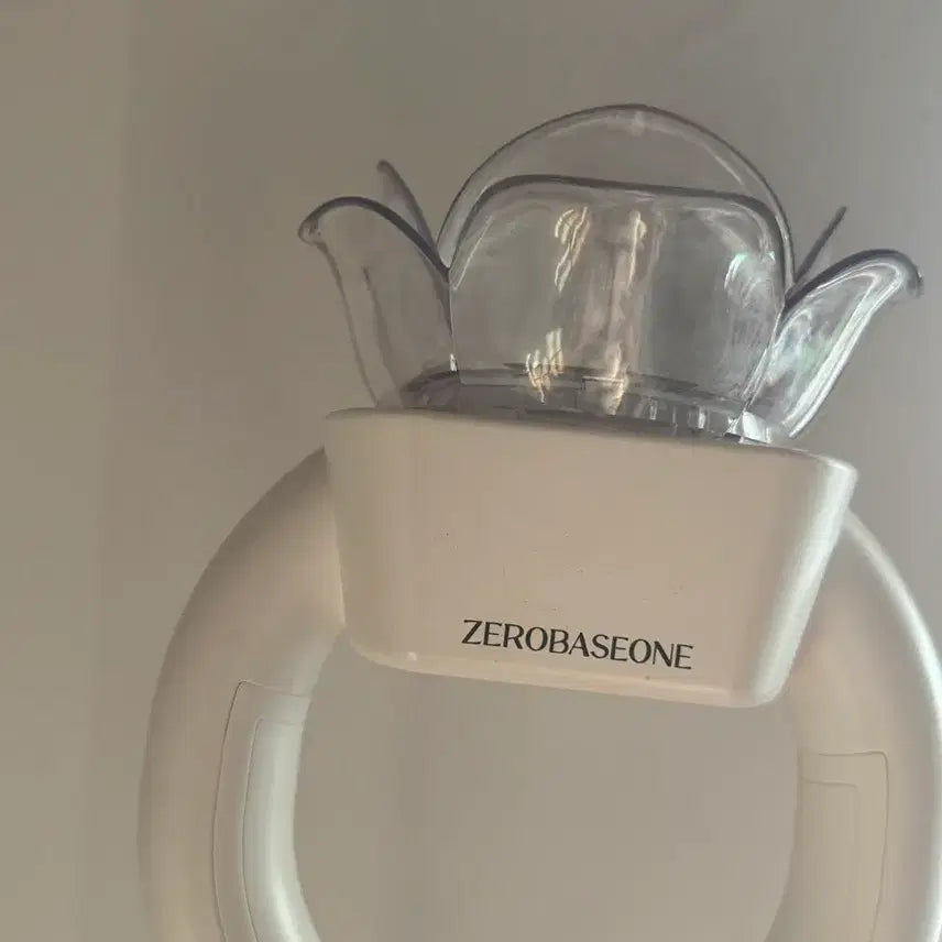 [BUNJANG] ZEROBASEONE ZEROBASEONE Rose Bong Lightstick / 제로베이스원 제베원 로즈봉 양도