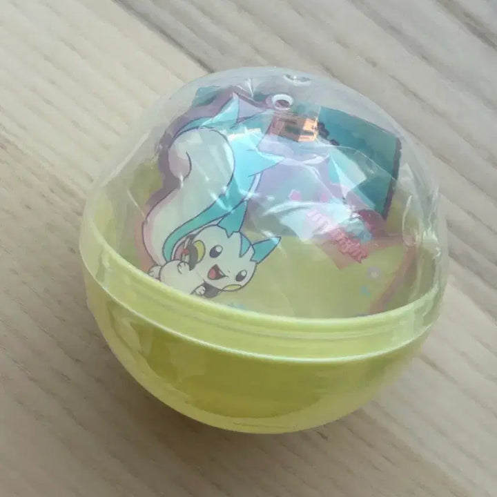 [BUNJANG] Pachirisu Mirror Sticker Gacha / 파치리스 미러 스티커 가챠