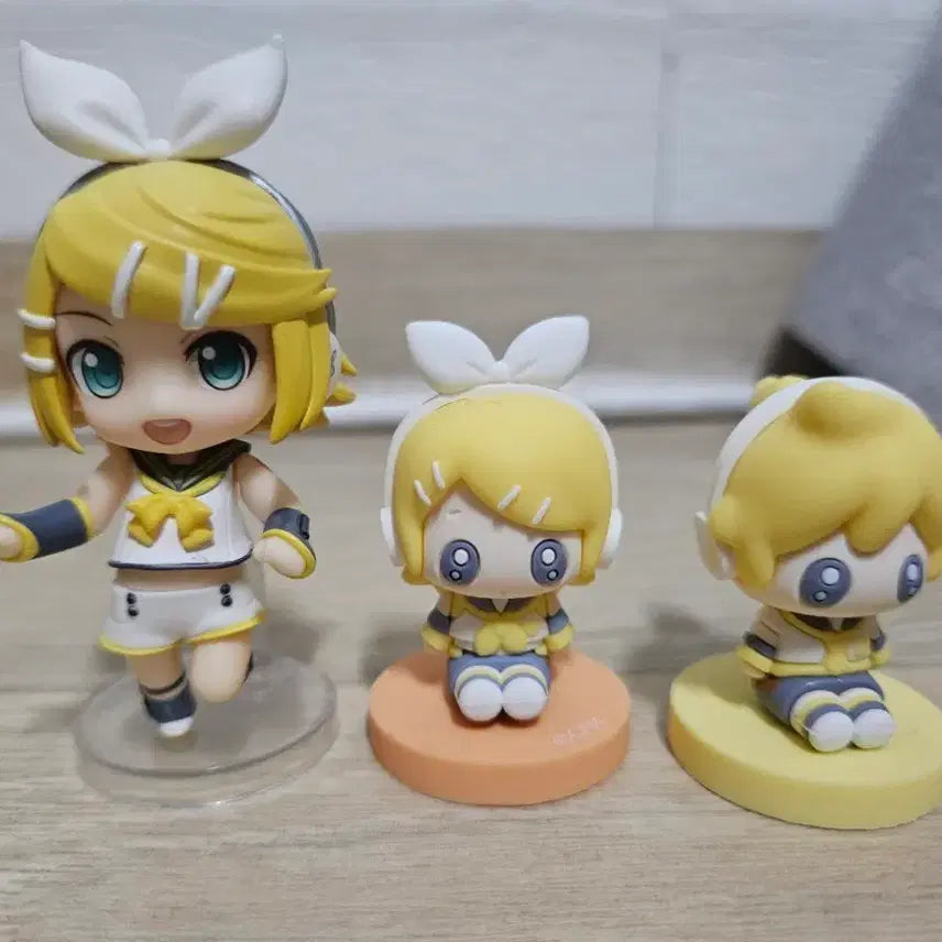 [BUNJANG] Kagamine Rin Len Nendoroid Petite Baek Yeon Shop Figure / 카가미네 린 렌 넨도로이드푸치 백엔샵 피규어
