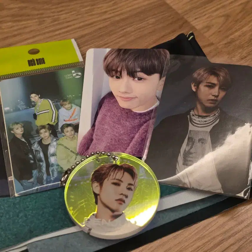 [BUNJANG] NCT DREAM NCT 2018 NCT 2020 Renjun Jisung Japan The Dream Photocard &amp; Cashbee Keychain Bundle Set / 엔시티드림 nct 2018 nct 2020 런쥔 지성 일본 더드림 포카 고 캐시비 키링 일괄