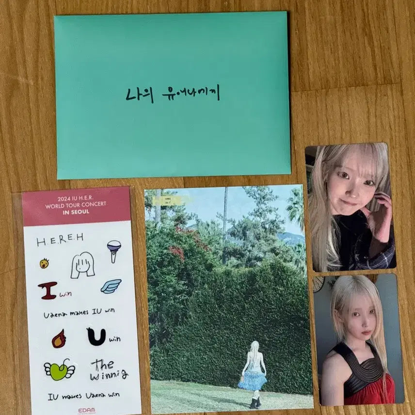[BUNJANG] IU 2024 Concert Photocard, Postcard, Sticker Set / 아이유 2024 콘서트 포토카드, 엽서, 스티커