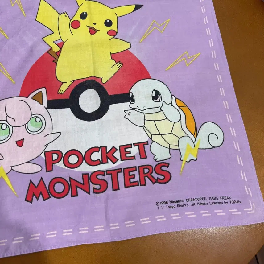 [BUNJANG] Nintendo Pokemon Handkerchief (1998, 40x38cm) / 1998 닌텐도 포켓몬스터 손수건 (40x38cm)