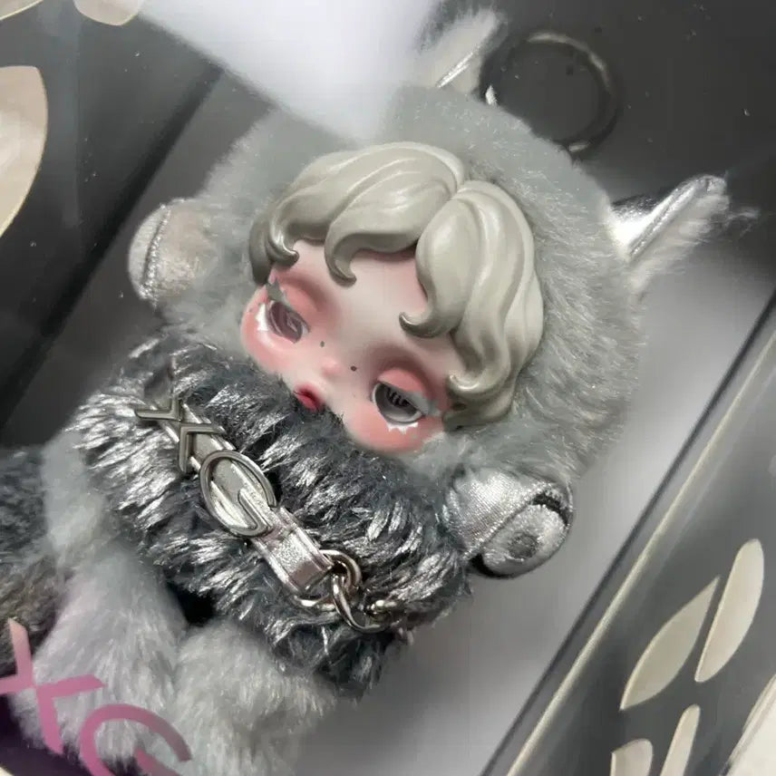 [BUNJANG] Pop Mart Skullpanda XG Plush Doll Pendant (Japan Exclusive) / 팝마트 스컬판다 XG 플러시 인형 펜던트 (일본 한정)