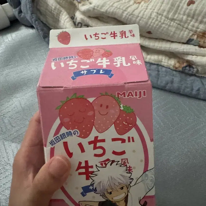 [BUNJANG] Gintama Tokyo Pop-up Exhibition Gintoki Strawberry Milk Sable Tin Official Goods / [은혼] 도쿄 팝업 전시회 긴토키 딸기우유 사브레 빈 통 공식 굿즈