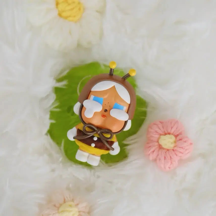 [BUNJANG] Pop Mart Crybaby Crying Again Series Honey Bee Figure / 팝마트 크라이베이비 크라잉 어게인 시리즈 꿀벌