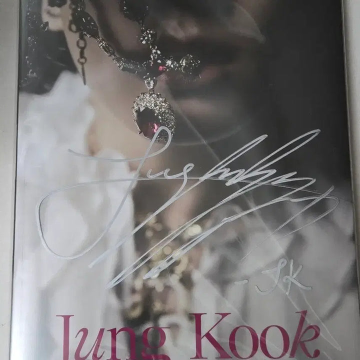[BUNJANG] Jungkook (BTS) Autographed Personal Photobook / 정국 개인포토북 친필싸인 (방탄소년단)
