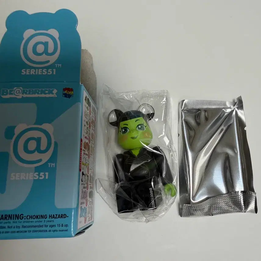 [BUNJANG] Bearbrick Series 51 Wicked Elphaba (Cute) Sealed New Product / 베어브릭 시리즈 51탄 위키드 엘파바 미개봉 새제품