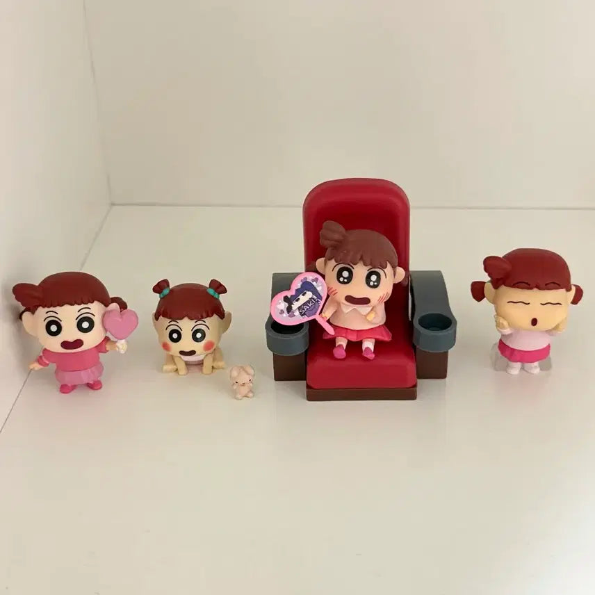 [BUNJANG] Crayon Shin-chan "Yuri" Gacha Figure Set / 짱구는 못말려 유리 가챠 피규어 세트
