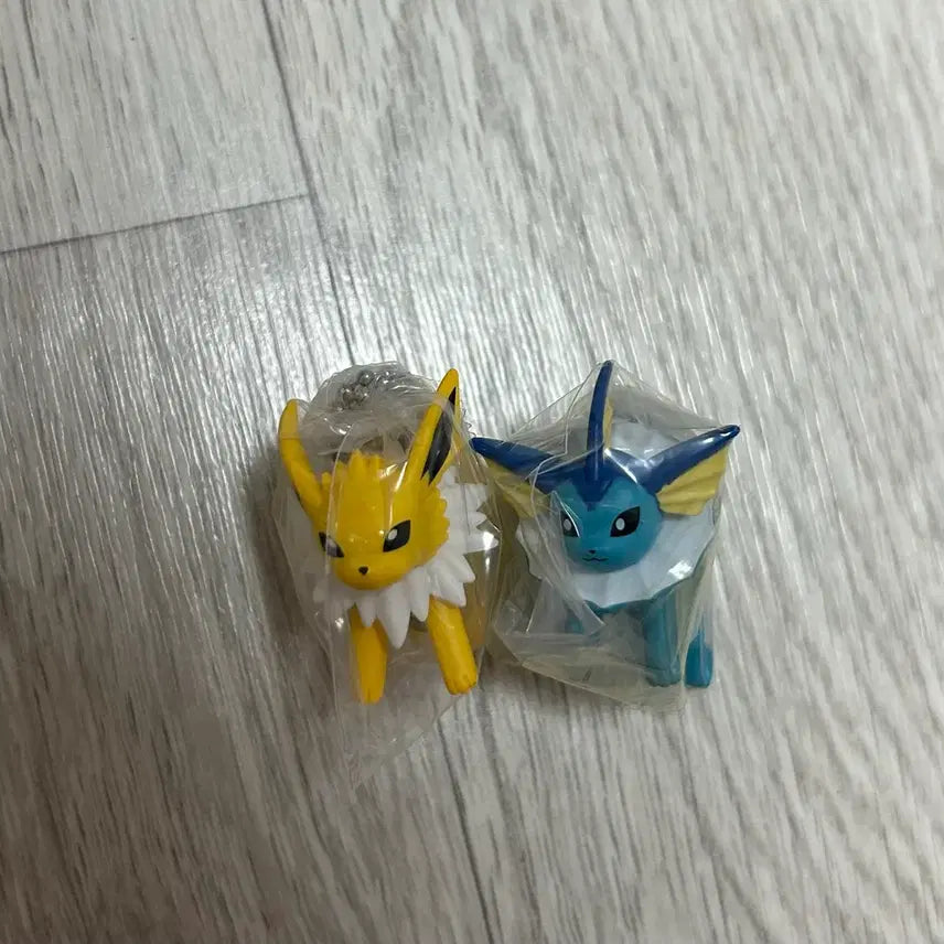 [BUNJANG] Pokemon Connected Mascot Gacha Vol. 13 Eevee Bundle Set / 포켓몬 연결 마스코트 가챠 13탄 이브이 대롱대롱 주렁주렁 쥬피썬더 샤미드 일괄