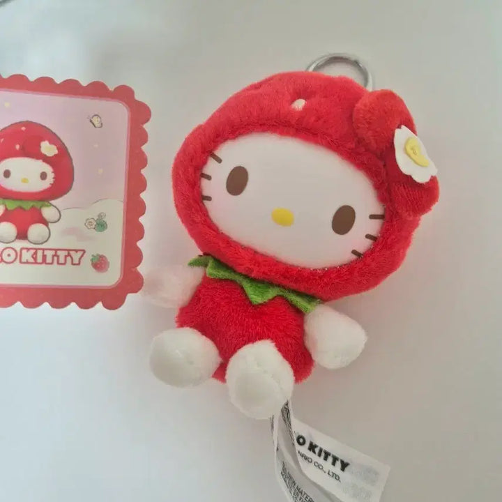 [BUNJANG] Top Toy Sanrio Hello Kitty Strawberry Keychain / 탑토이 산리오 헬로 키티 딸기 스트로베리 키링 정품