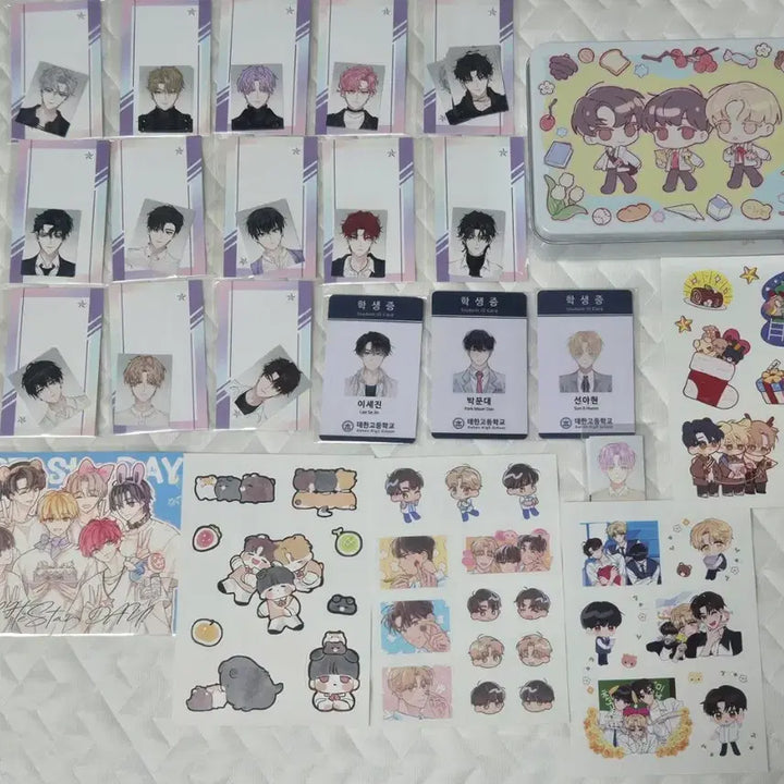 [BUNJANG] Debut or Die Goods Bundle Set (Keyring, Postcard, Photocard, Sticker, Memo Pad) / 데못죽 키링, 엽서, 포카, 스티커, 메모지 등 굿즈 일괄