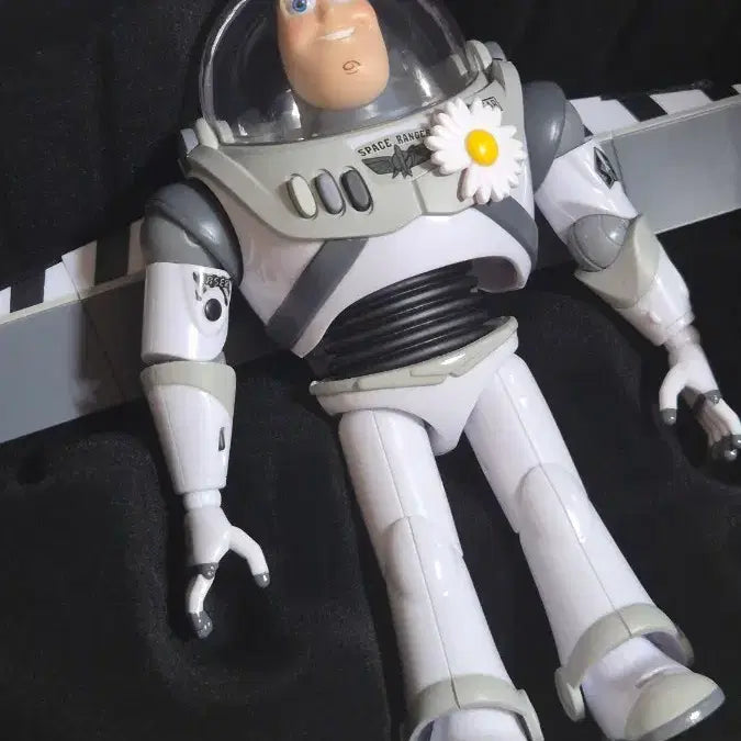 [BUNJANG] Toy Story Buzz Lightyear Figure / 토이 스토리 버즈 라이트이어 피규어