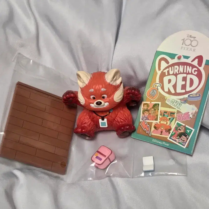 [BUNJANG] Pop Mart Pixar 100th Anniversary Turning Red Figure / 팝마트 픽사 100주년 피규어_TURNING RED