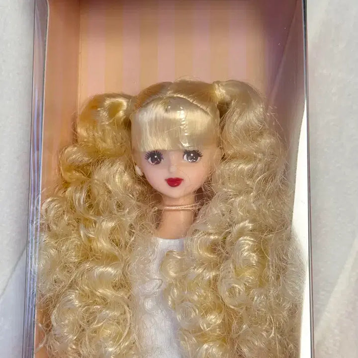 [BUNJANG] Rika Castle Nanako Blonde (Sealed) / 리카캐슬 나나코 금발(미개봉)