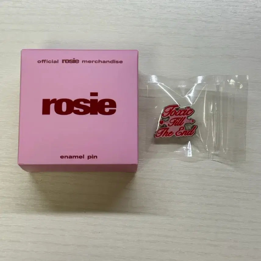 [BUNJANG] BLACKPINK Rosé Toxic Tildend Enamel Pin Badge / 블랙핑크 로제 팝업 굿즈 뱃지 에나멜 핀 로지 톡식틸디엔드