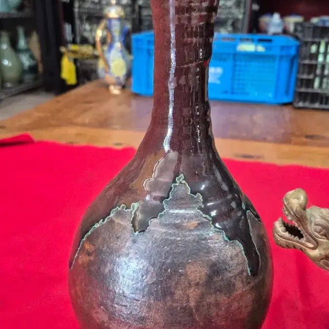 [BUNJANG] Set of 2 Traditional Korean Ceramics: Black Glaze Vase and Dragon Figurine / 전통 도자기 2점