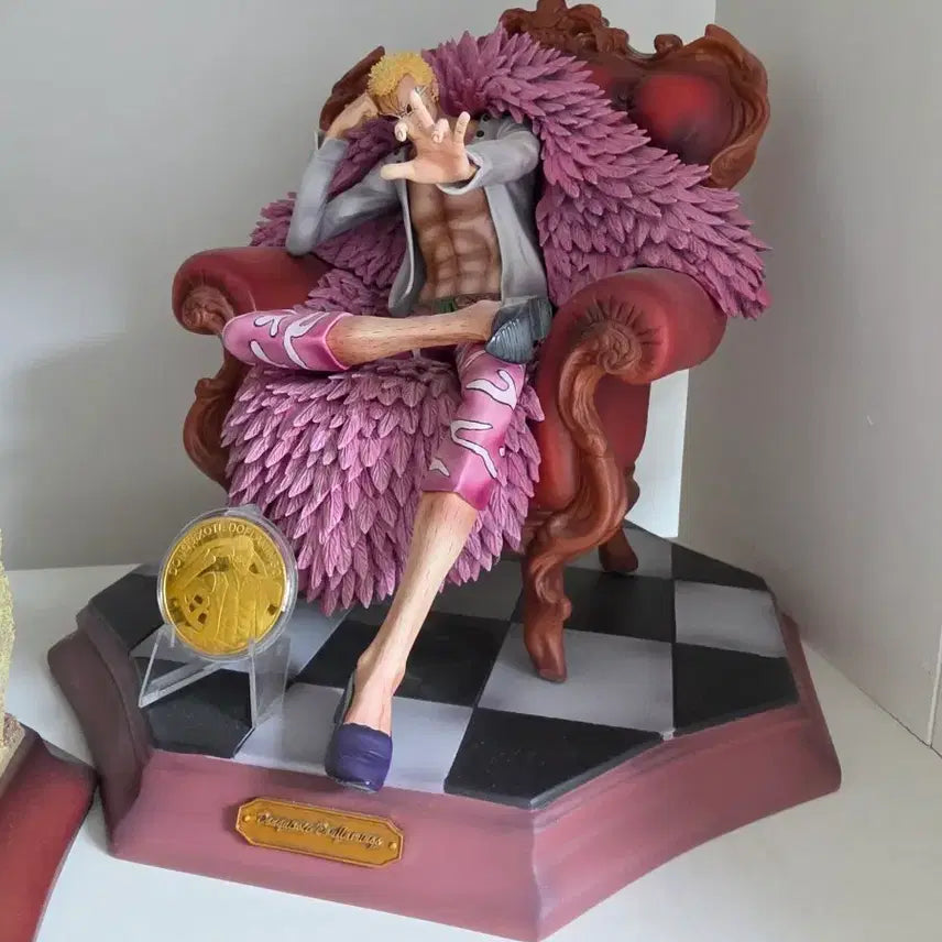[BUNJANG] One Piece Doflamingo Seated Figure / 모펠 도플라밍고 좌상