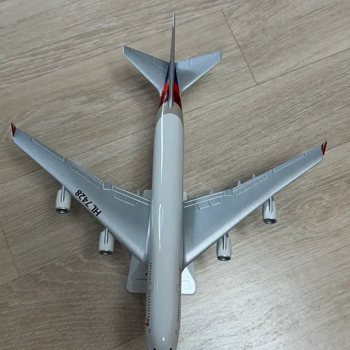 [BUNJANG] Asiana Airlines Boeing 747 Model HL7428 / 아시아나항공 비행기 보잉 747 모형