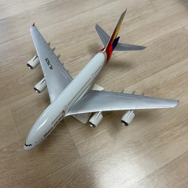[BUNJANG] Asiana Airlines A380 Model Airplane / 아시아나항공 비행기 A380 모형