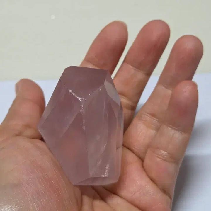[BUNJANG] Natural Rose Quartz Multi-Faceted Freeform Object 110.7g / [천연원석] 영롱한 분홍빛 로즈쿼츠(장미수정) 다면 프리폼 오브제 110.7g