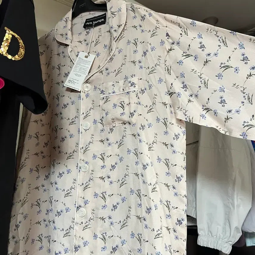 [BUNJANG] BTS V Life Goes On Music Video Outfit / Life goes on뮤비 뷔 의상