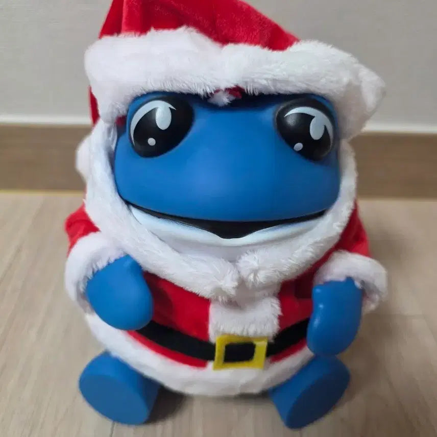 [BUNJANG] Jinro Toad "Du-kkeob Sang-hoe" Santa Toad Figure (New) / (새상품) 진로 두꺼비 두껍상회 굿즈 산타 두꺼비 피규어