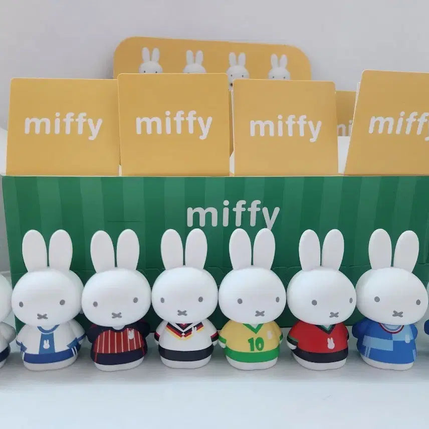 [BUNJANG] Miffy Soccer Figure Set / 미피 축구 피규어 세트