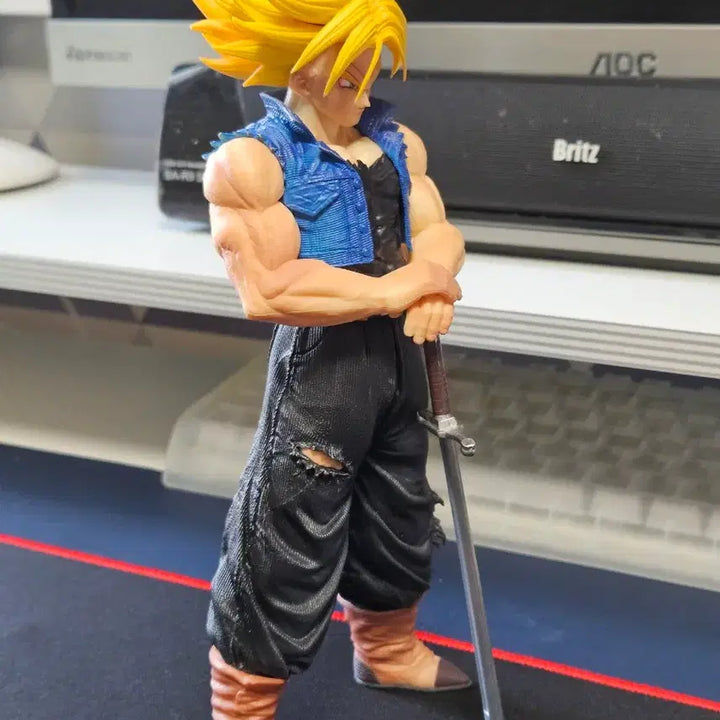 [BUNJANG] Dragon Ball Future Trunks Figure / 드래곤볼 미래 트랭크스 피규어 팝니다