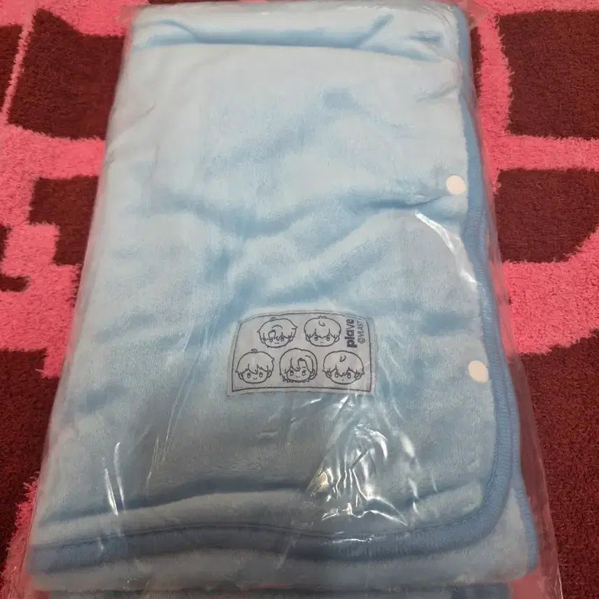 [BUNJANG] PLAVE Concert Blanket (Sealed) / 플레이브 콘서트 담요(미개봉)