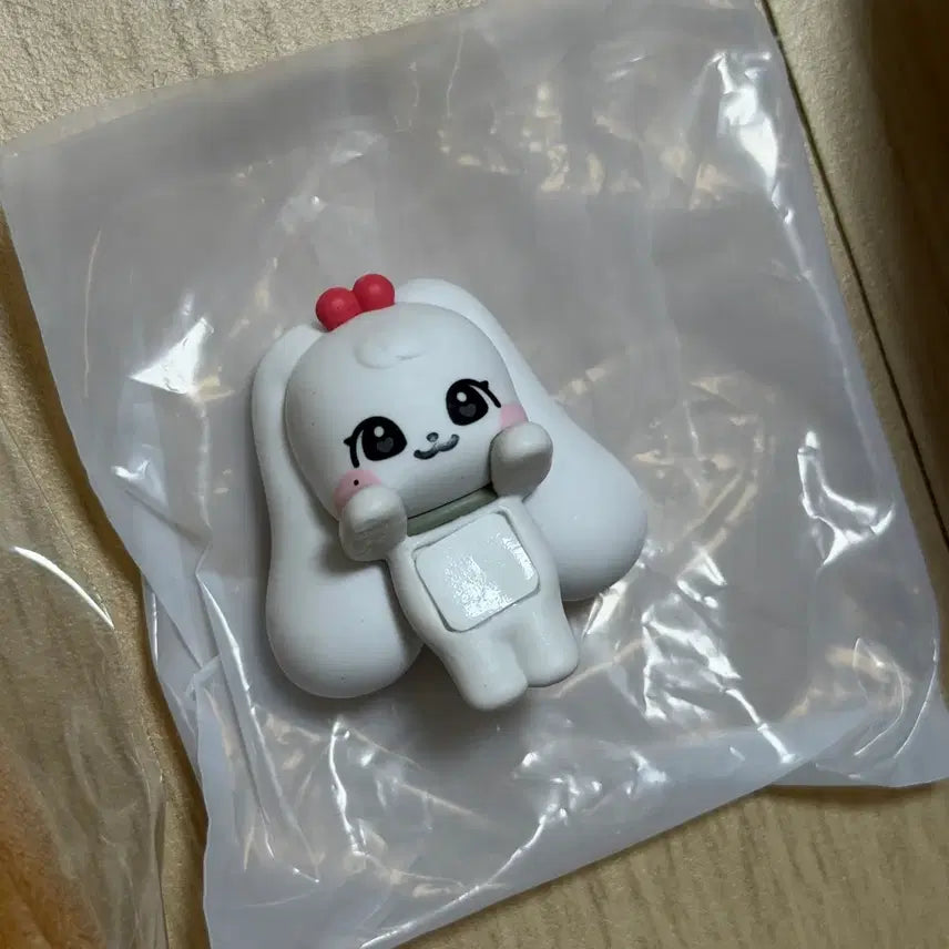 [BUNJANG] IVE Mini Love Cherry Wonyoung Plush Figure Bundle Set / 아이브 미니브 체리 장원영 팝업 인형 피규여 일괄 양도