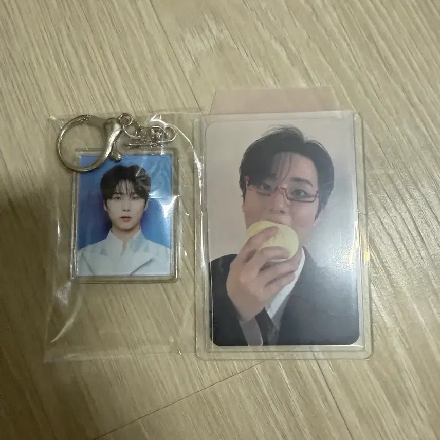 [BUNJANG] DAY6 Young K MUSINSA Photocard Solo Album Glasses Dumpling Keyring / 영케이 무신사 포카 솔로 앨범 안경만두 키링 데이식스