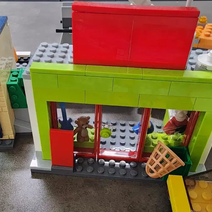 [BUNJANG] LEGO 60233 Donut Shop Grand Opening Set / 레고 60233 도넛가게 개점식 팝니다. 박스 및 스티커 x 소품 누락 2
