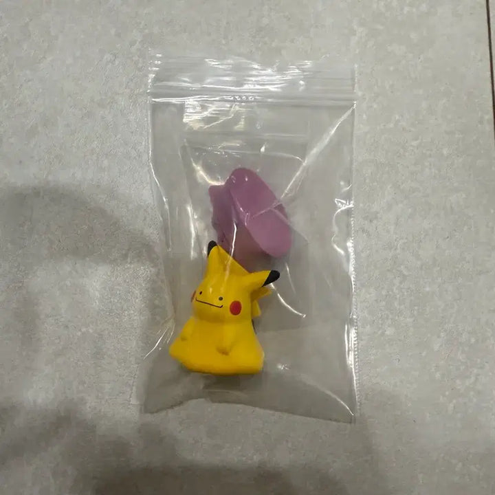 [BUNJANG] Pokemon Moncolle Ditto &amp; Pikachu Set / 포켓몬 몬코레 메타몽, 메타몽 피카츄 세트