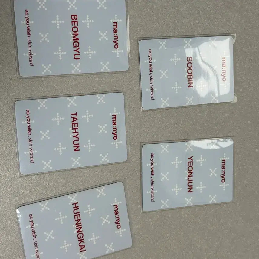 [BUNJANG] Tomorrow X Together (TXT) Manyo Factory Photocard Bundle Set / (급처) 투모로우바이투게더 마녀공방 포토카드 세트 판매