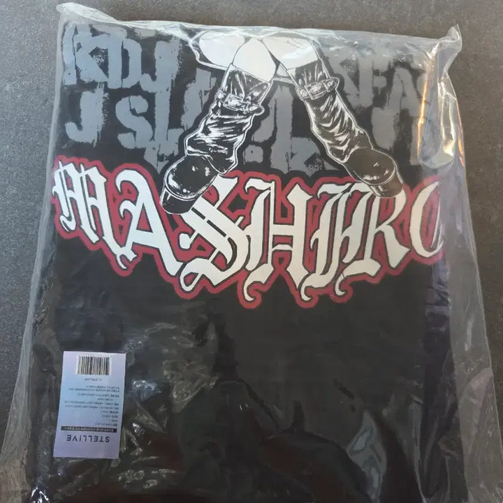 [BUNJANG] Stellive Mashiro Sweatshirt Black / 스텔라이브 마시로 맨투맨