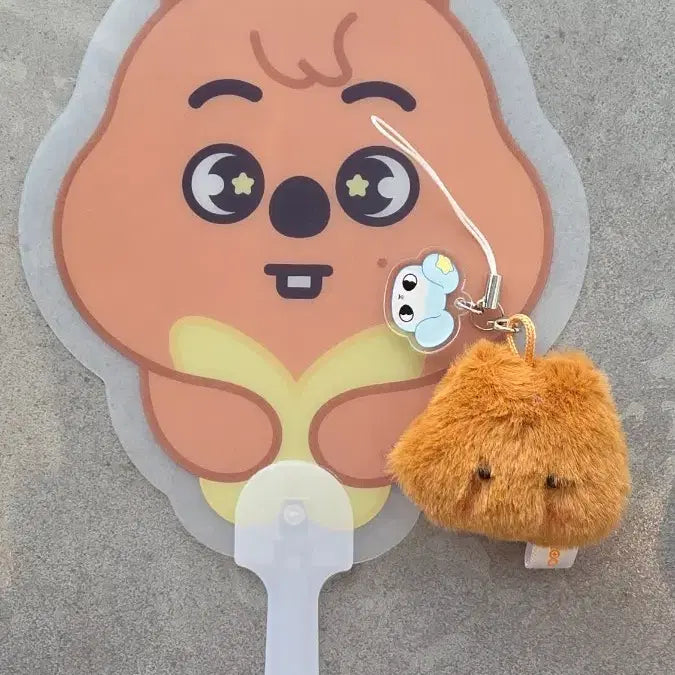 [BUNJANG] Stray Kids SKZ HAN QUOKKA Concert Entrance Gift Set (Fan + Plush Keychain) / 한쿼카 입장기프트 세트 (부채 + 인형 키링) 스키즈 콘서트 hanquokka