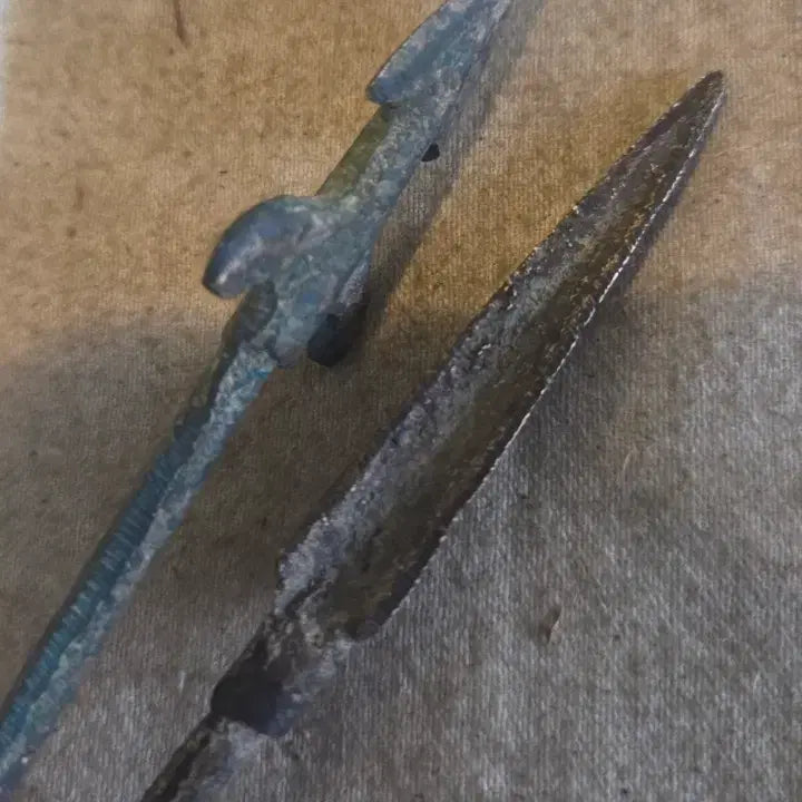 [BUNJANG] Antique Bronze Arrowhead Set (2 pcs) / 골동품  / 청동 화살촉 2점