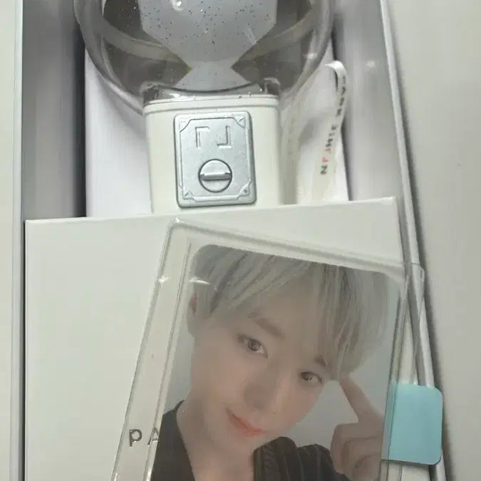 [BUNJANG] Park Jihoon Official Lightstick (First Edition) / 박지훈 응원봉 판매