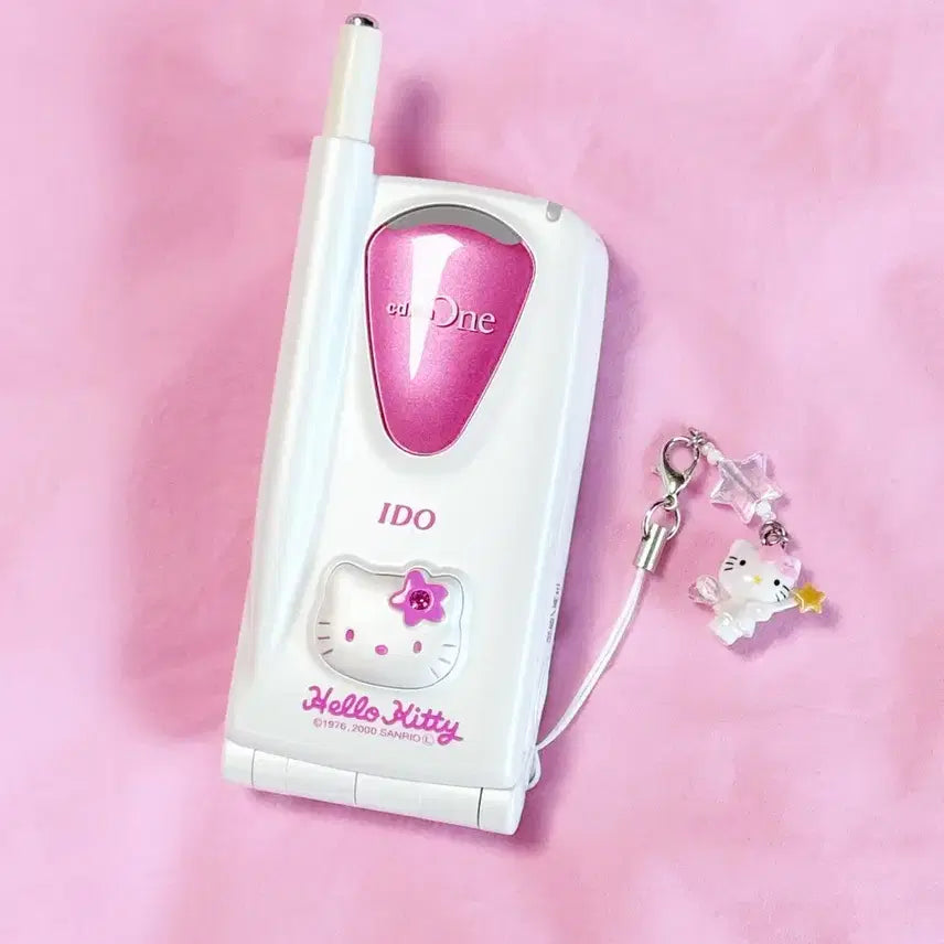 [BUNJANG] Docomo Kitty Phone Garu Phone Mockup Phone Folder Phone Classic Pink Model Phone / 도코모 키티폰 갸루폰 목업폰 핸드폰 폴더폰 고전폰 핑크 모형폰