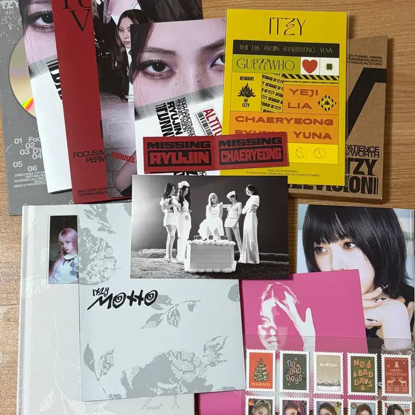 [BUNJANG] ITZY Unsealed Albums &amp; Stickers Bundle Set / [양도] 있지(itzy) 개봉앨범 + 스티커(마피아, 노밷데)