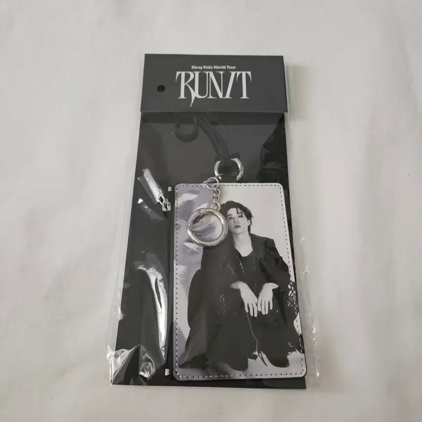 [BUNJANG] Stray Kids Han Run It Photocard Holder Cardholder Keyring MD Goods / 스트레이키즈 한 런잇 포카 카드 홀더 키링 지갑 엠디 굿즈 run it card holder keyring