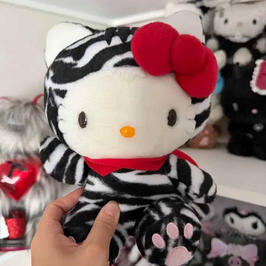 [BUNJANG] Classic Kitty Doll / 세계 고양이의날 키티 고전키티 키티인형 키티수집