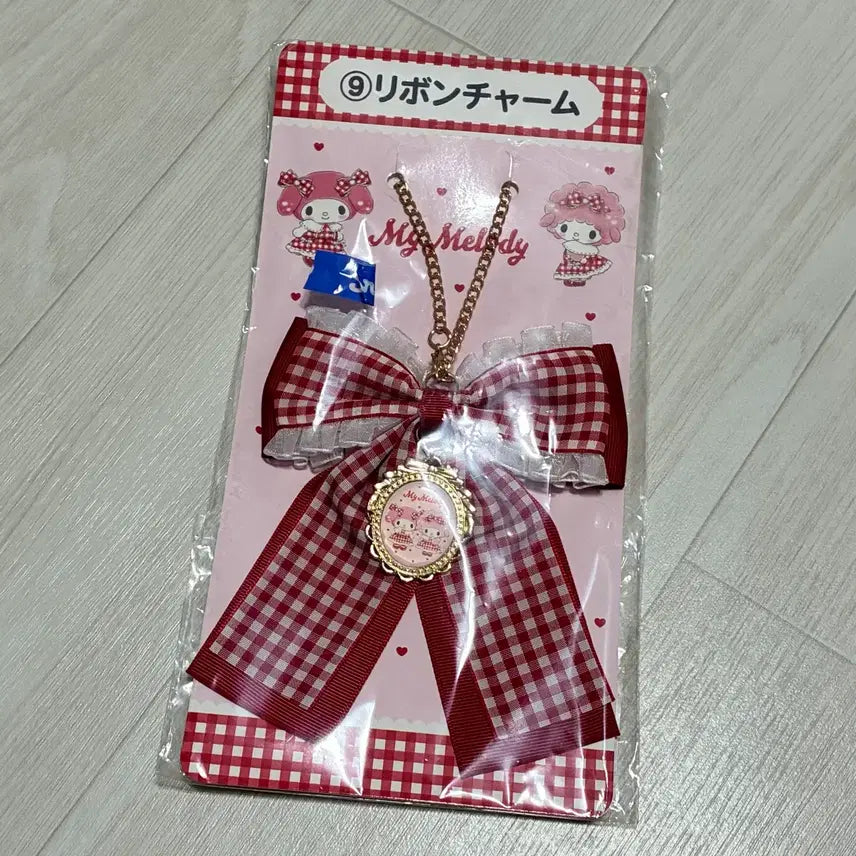 [BUNJANG] Sanrio My Melody Ribbon Charm / 산리오 마멜 피아노 쿠지 리본참