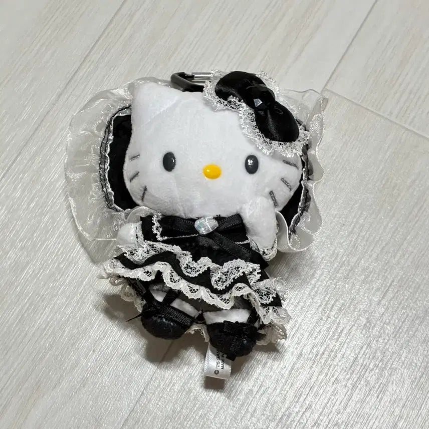 [BUNJANG] Lolita Kitty Mascot Plush / 키티 로리타키티 마스코트