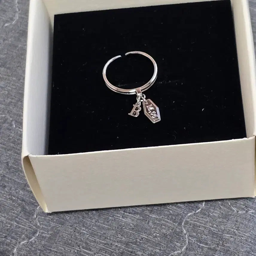 [BUNJANG] EXO Baekhyun Birthday Ring / 엑소 백현 생일반지