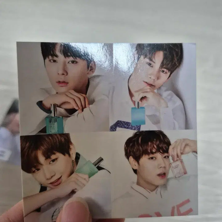 [BUNJANG] Hwang Minhyun Photo Exhibition MD Photocard / 황민현 사진전 MD 포카