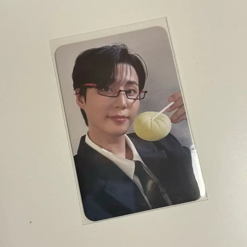 [BUNJANG] DAY6 Young K Young Kger Album Musinsa Offline POB Glasses Mandu / 데이식스 영케이 영기스트 앨범 무신사 오프라인 특전 양도 안경만두