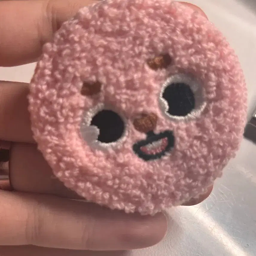 [BUNJANG] Concert Badge Pink Fur / 클콘 벳지